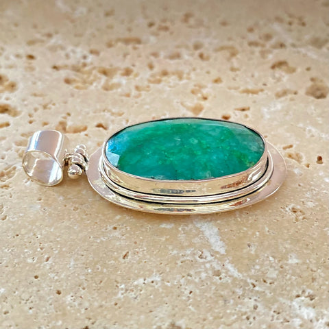 Emerald Quartz Oval Pendant - Elysian