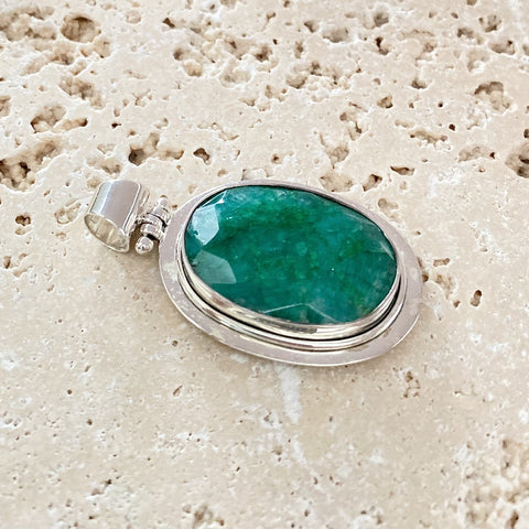 Emerald Quartz Oval Pendant - Elysian