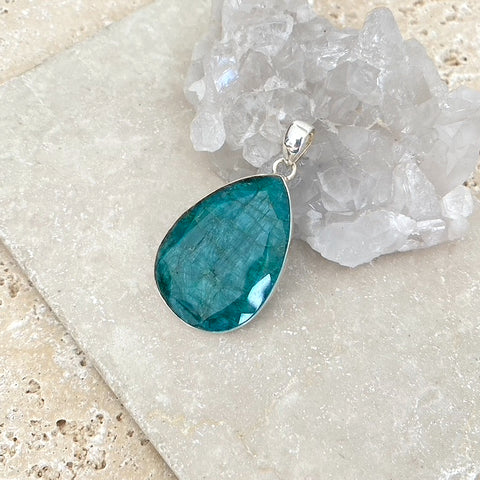 Emerald Green Quartz Teardrop Pendant - Grace