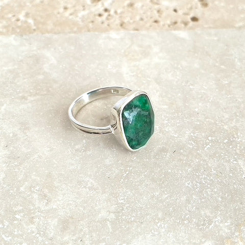 Deep Emerald Green Quartz Solange Ring