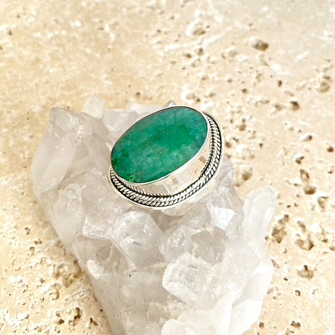 Emerald Green Quartz Oval Ring - Jyoti
