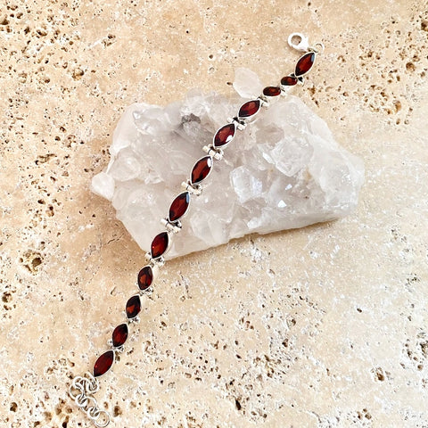 Garnet Bracelet - Anais