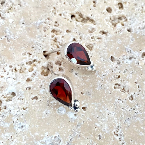 Garnet Earring Studs - Lola