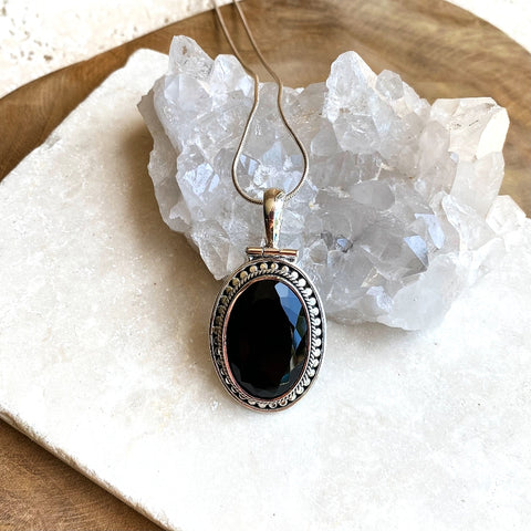 Onyx Oval Artisan Pendant - Tulsi