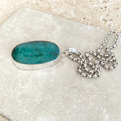 Emerald Green Quartz Large Oval Pendant - Grace