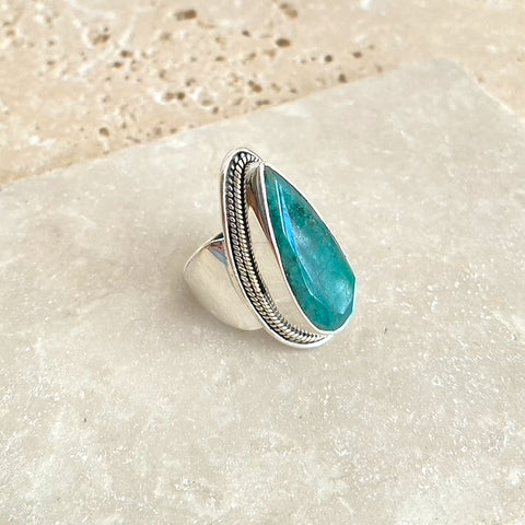 Emerald Green Quartz Teardrop Ring - Joyti